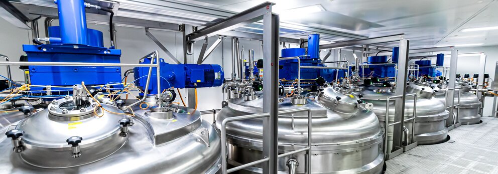 AZO LIQUIDS has developed a new generation of batch and continuous processing plants with an innovative homogeniser.
